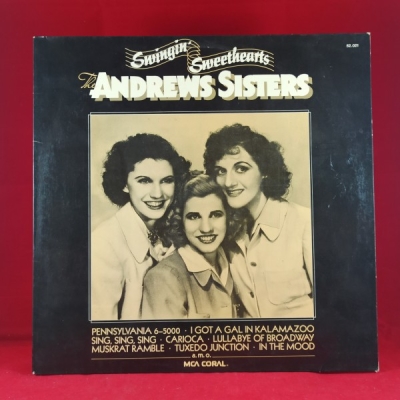 Obrázek pro Andrews Sisters - Swingin Sweathearts