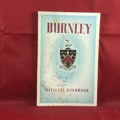 Obrázek pro Burrow - Burnley. Official handbook